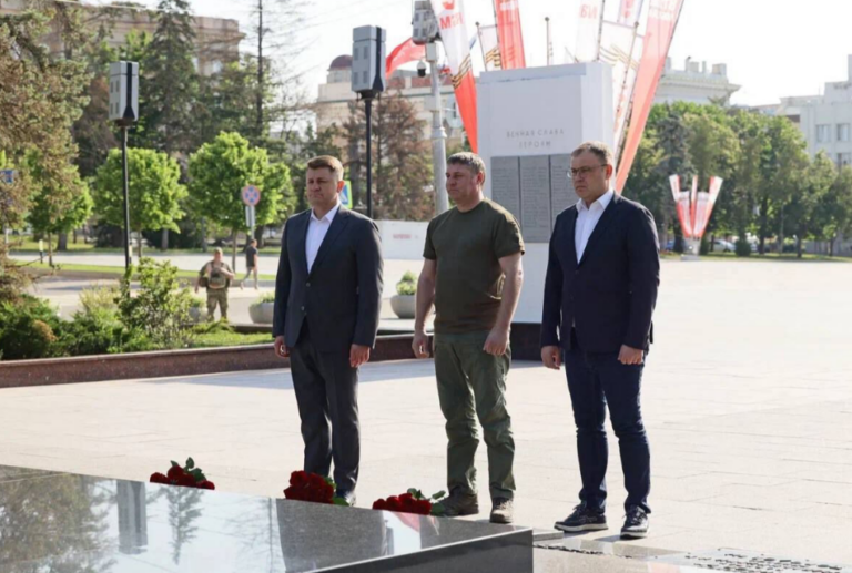 Встреча губернатора Кузбасса Ильи Середюка и врио главы Белгородской области Александра Шуваева.