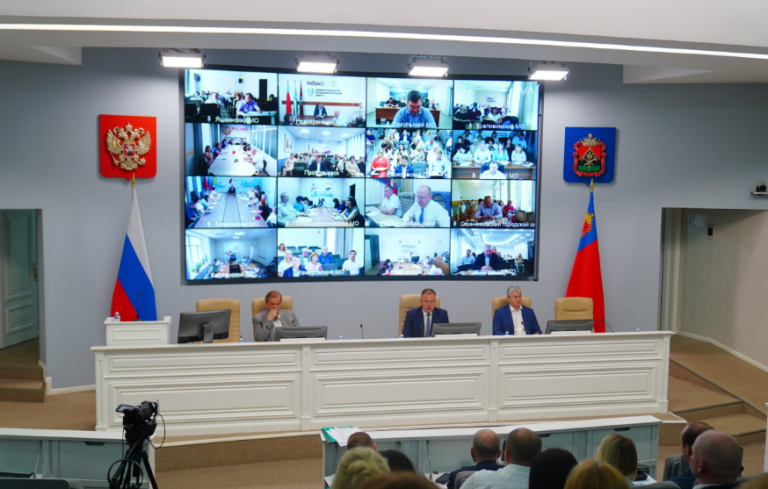 Практическое занятие по отработке навыков оказания первой медицинской помощи в Кузбассе.