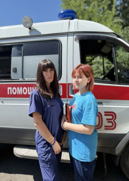 Железнодорожные пути и лесополоса в черте города Междуреченска Кемеровской области